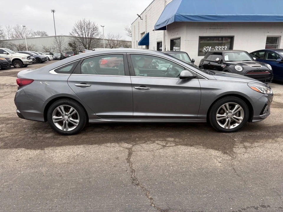 2019 Hyundai Sonata - Image 4 of 12