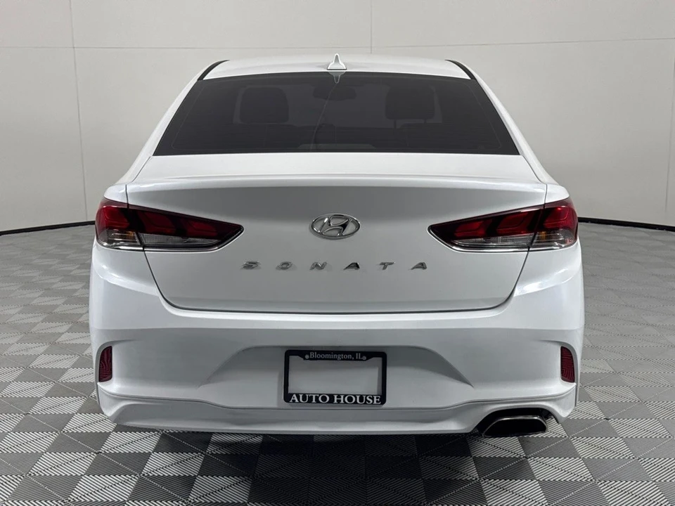 2019 Hyundai Sonata - Image 6 of 12