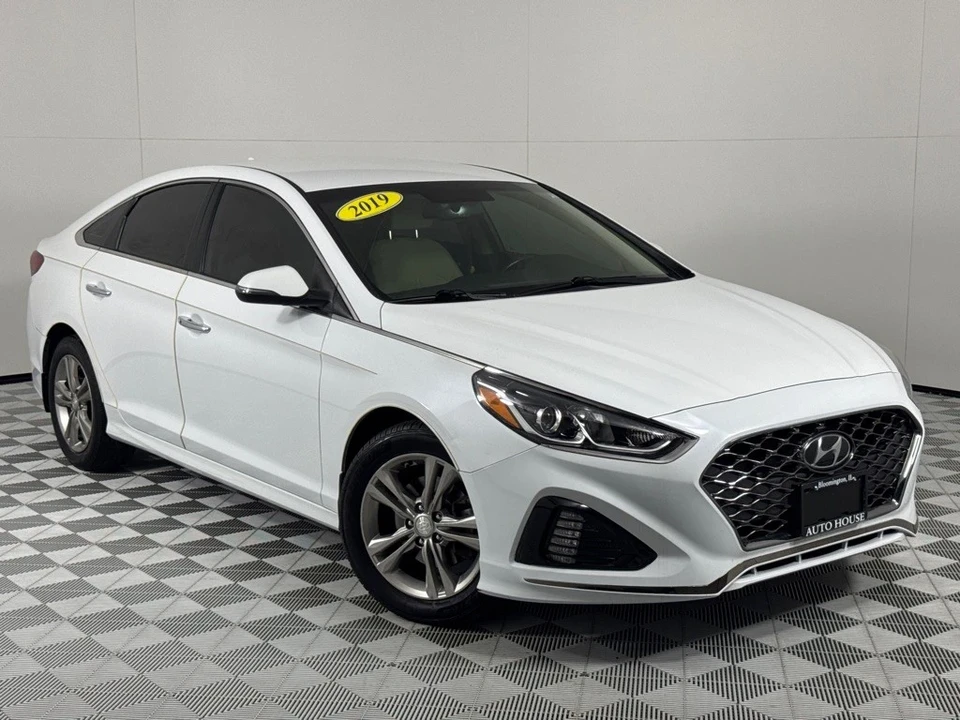 2019 Hyundai Sonata - Image 2 of 12