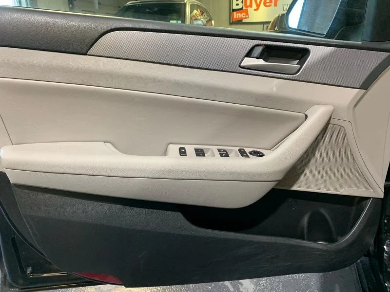 2019 Hyundai Sonata - Image 10 of 12