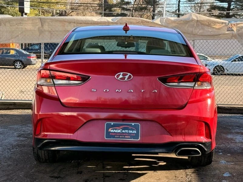 2019 Hyundai Sonata - Image 10 of 12