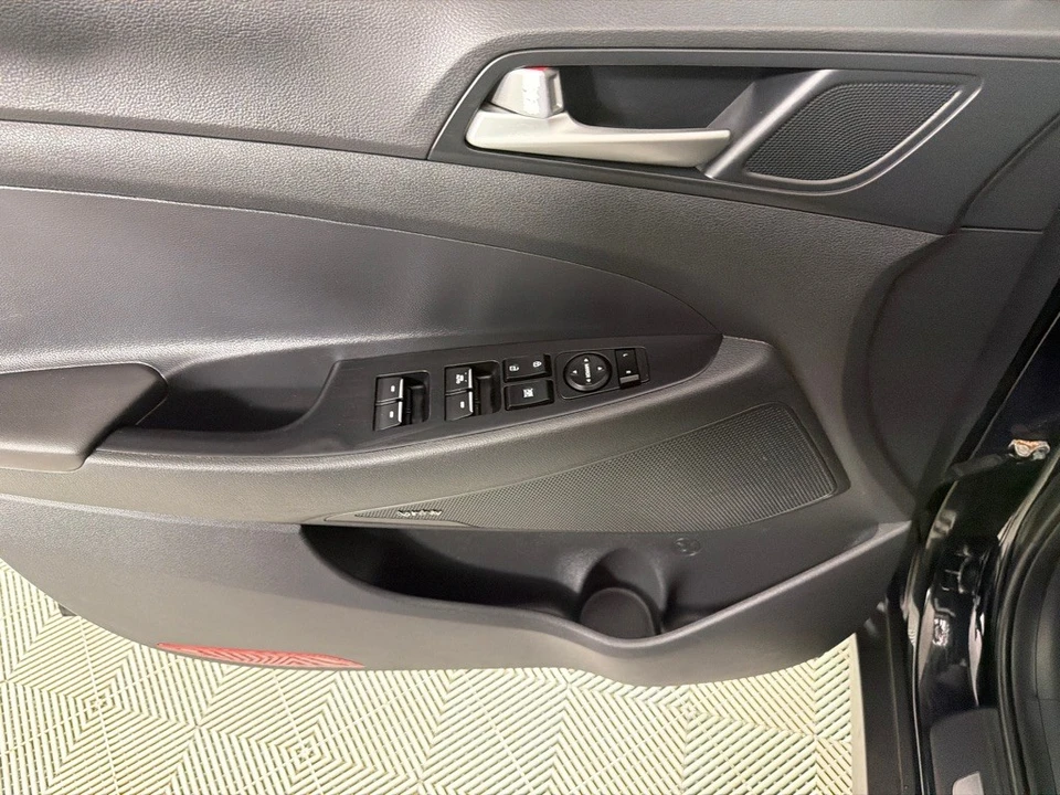2019 Hyundai Tucson - Image 11 of 21
