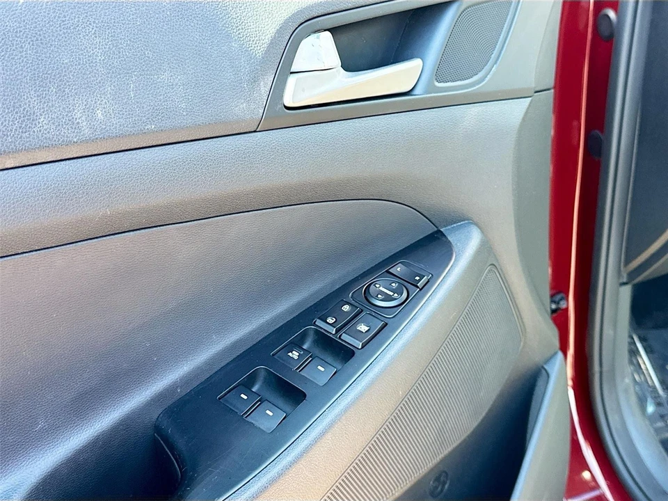 2019 Hyundai Tucson - Image 13 of 21