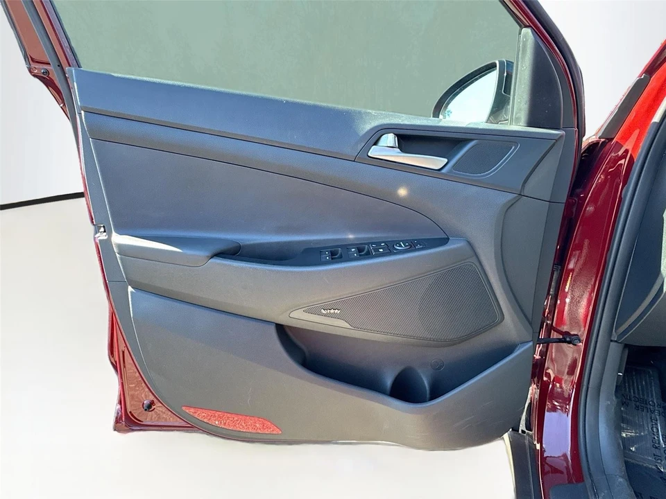 2019 Hyundai Tucson - Image 14 of 21