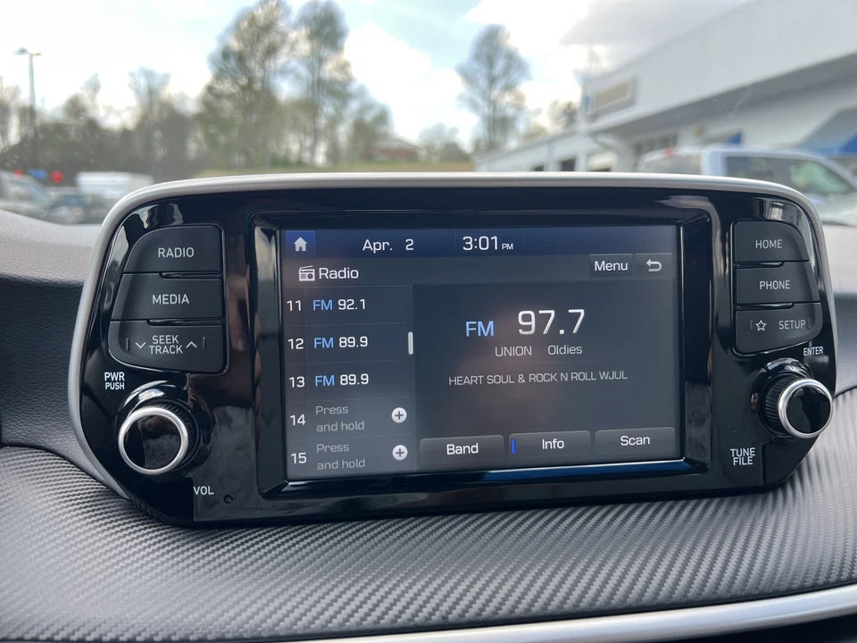 2019 Hyundai Tucson - Image 17 of 21