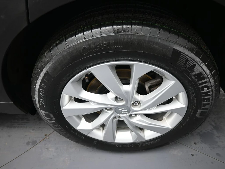 2019 Hyundai Tucson - Image 15 of 21