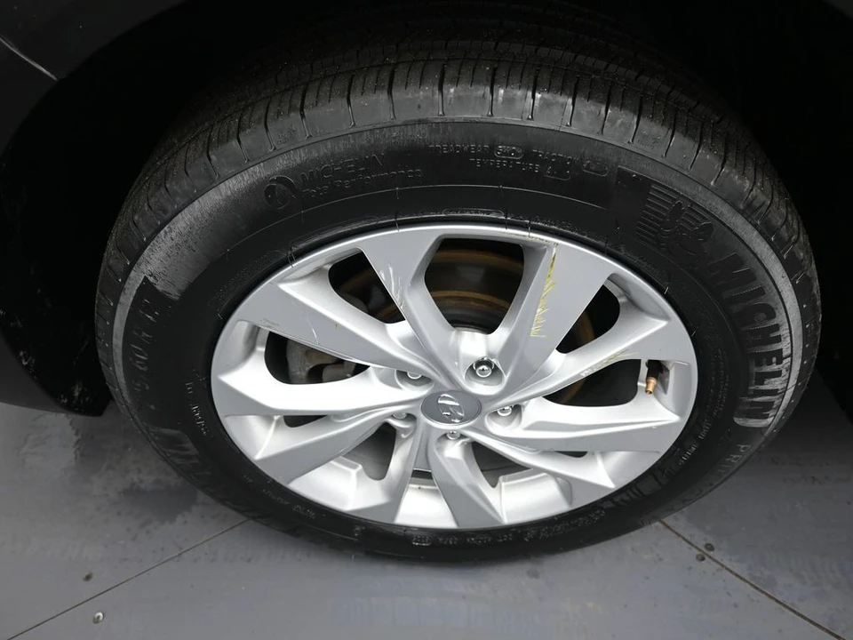 2019 Hyundai Tucson - Image 14 of 21