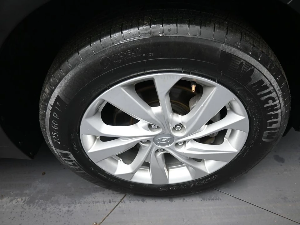 2019 Hyundai Tucson - Image 13 of 21