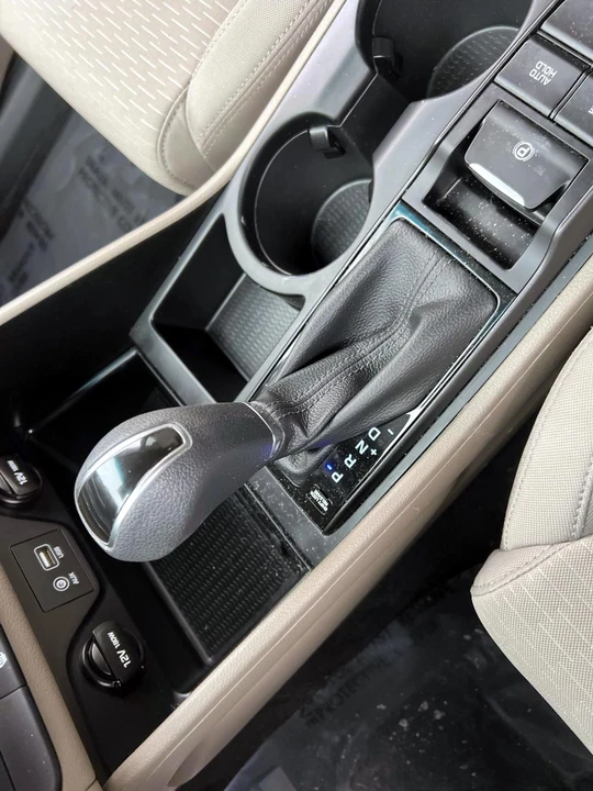 2019 Hyundai Tucson - Image 16 of 21