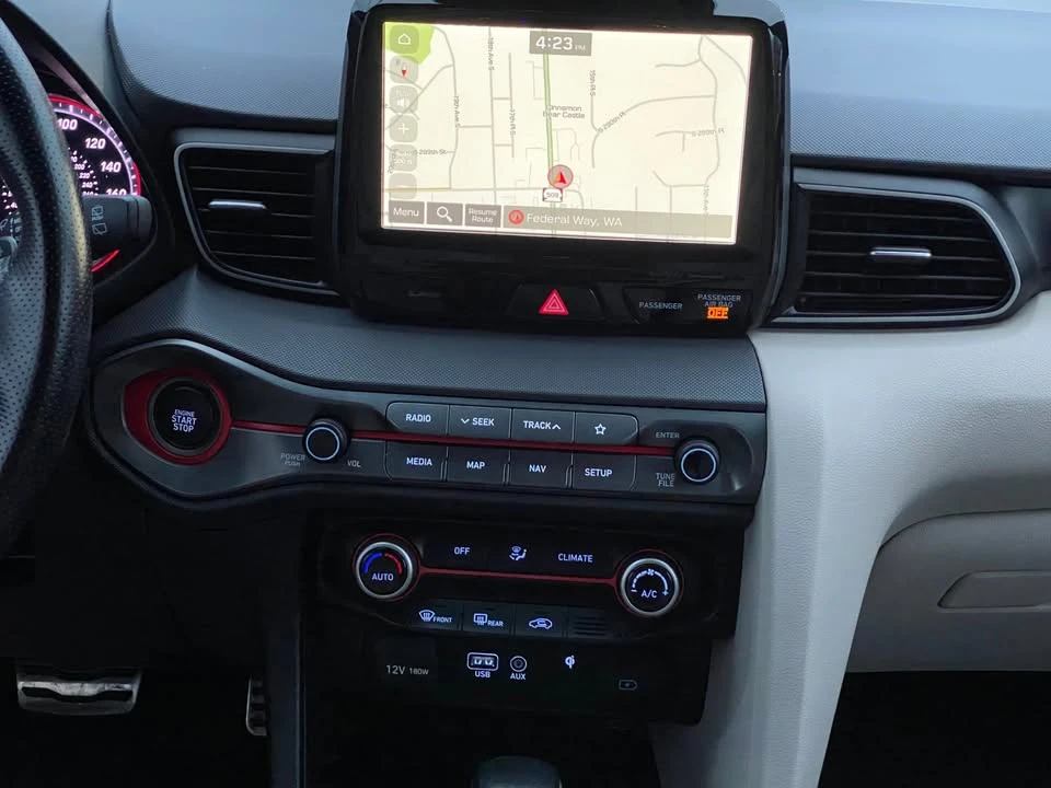 2019 Hyundai Elantra - Image 13 of 20