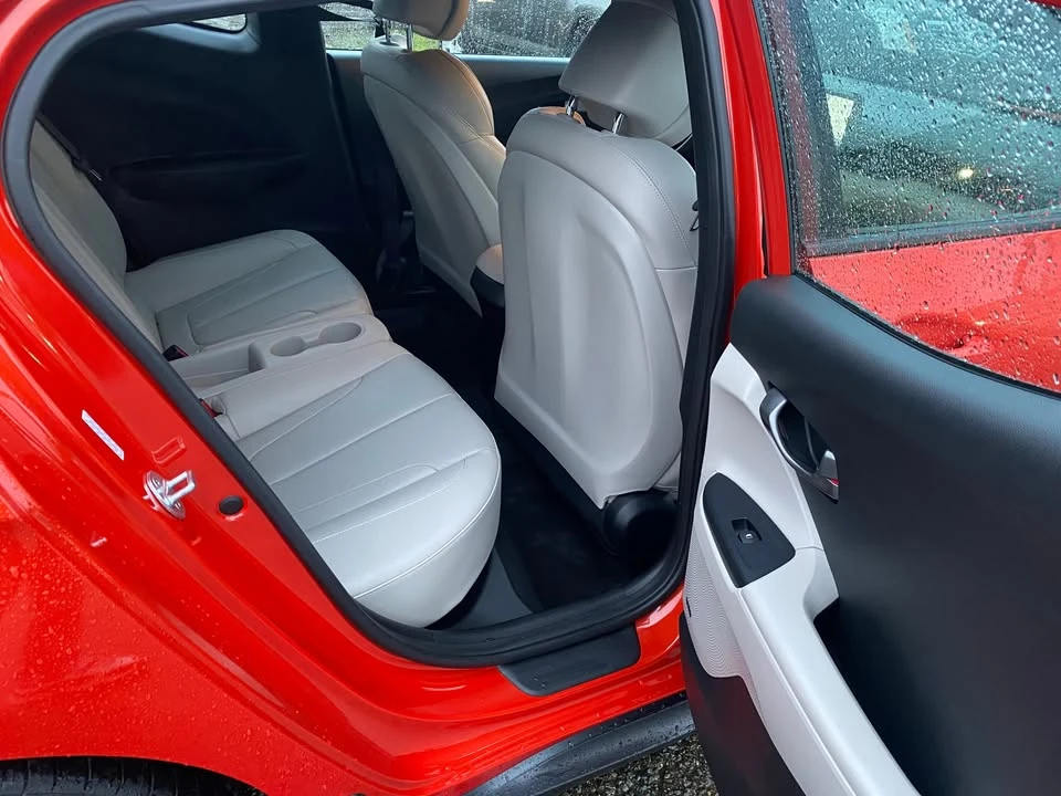 2019 Hyundai Elantra - Image 11 of 20
