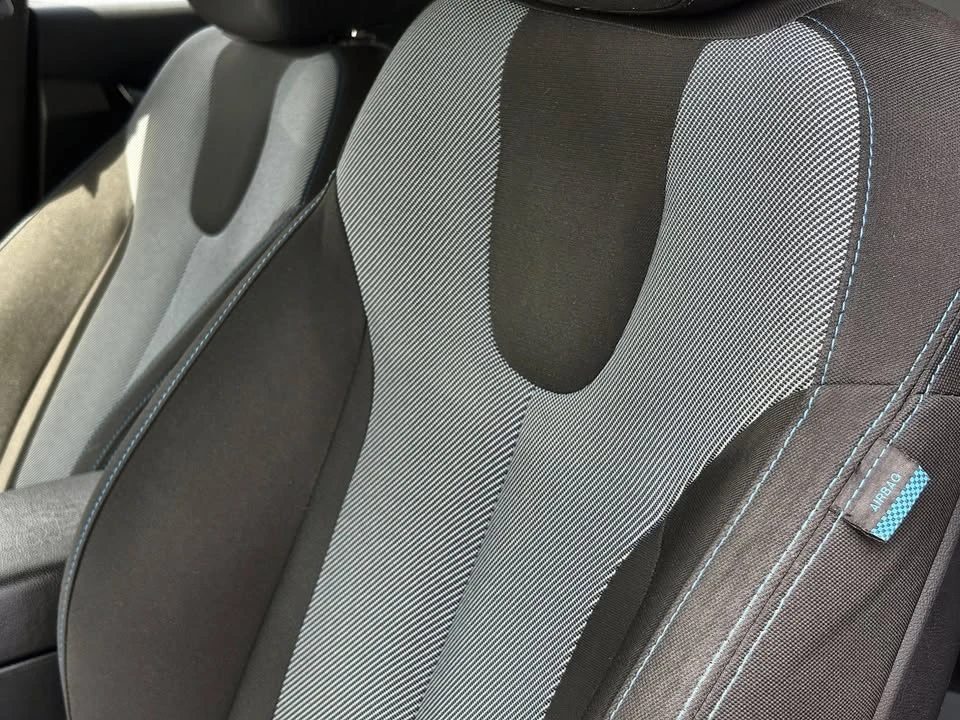 2019 Hyundai Veloster - Image 10 of 20