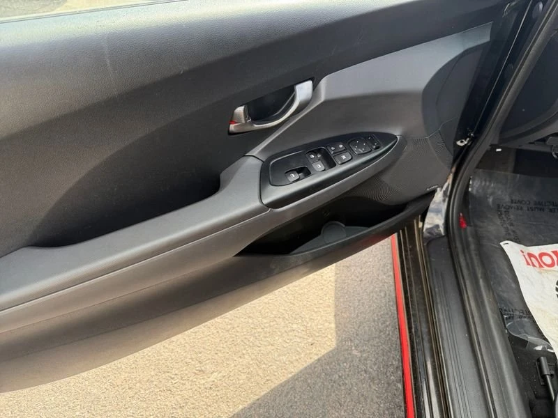 2019 Hyundai Veloster - Image 11 of 20