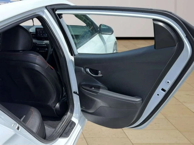 2019 Hyundai Veloster N - Image 17 of 20