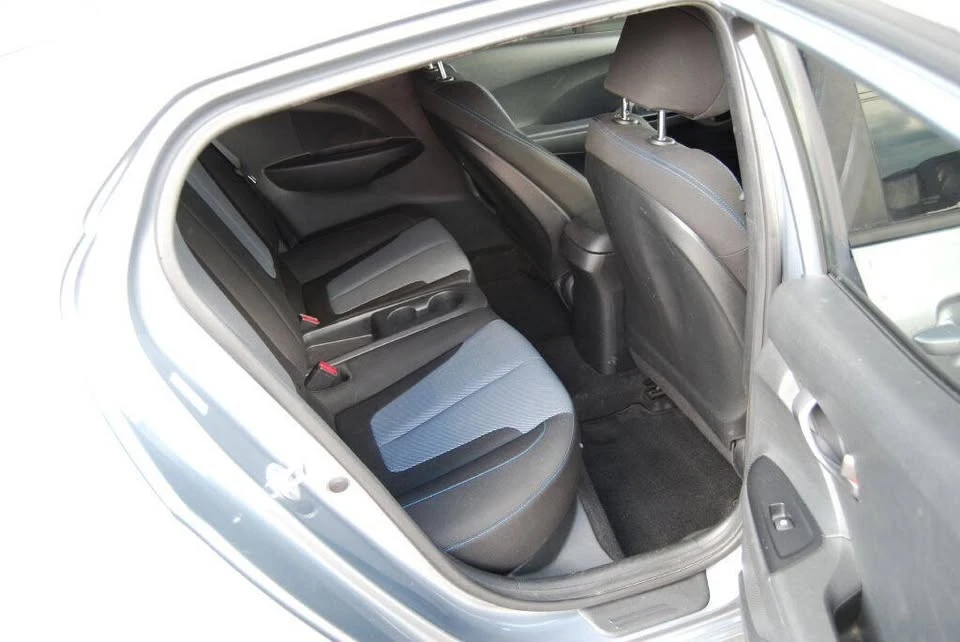 2019 Hyundai Veloster N - Image 4 of 11