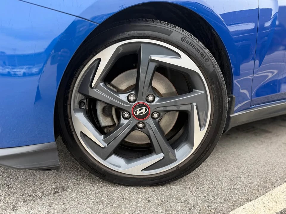 2019 Hyundai Veloster N - Image 2 of 9
