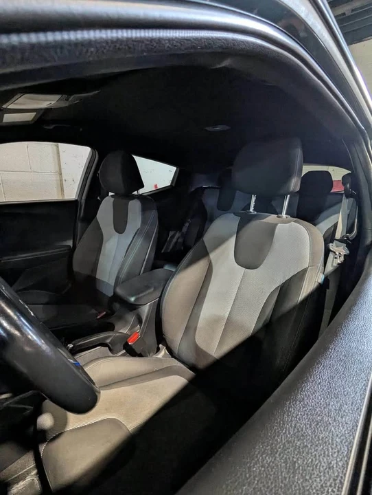 2019 Hyundai Veloster - Image 8 of 9
