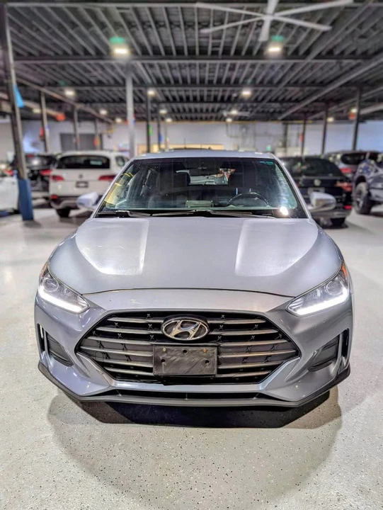 2019 Hyundai Veloster - Image 2 of 9