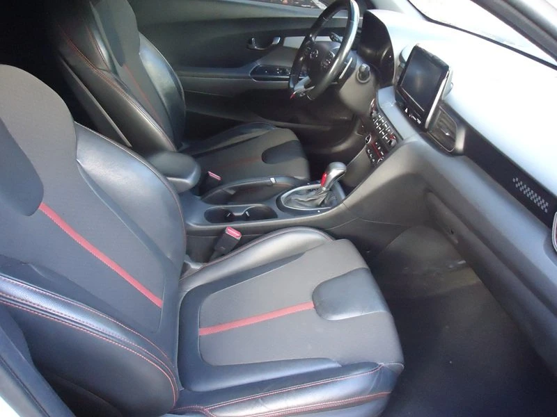 2019 Hyundai Veloster N - Image 14 of 18