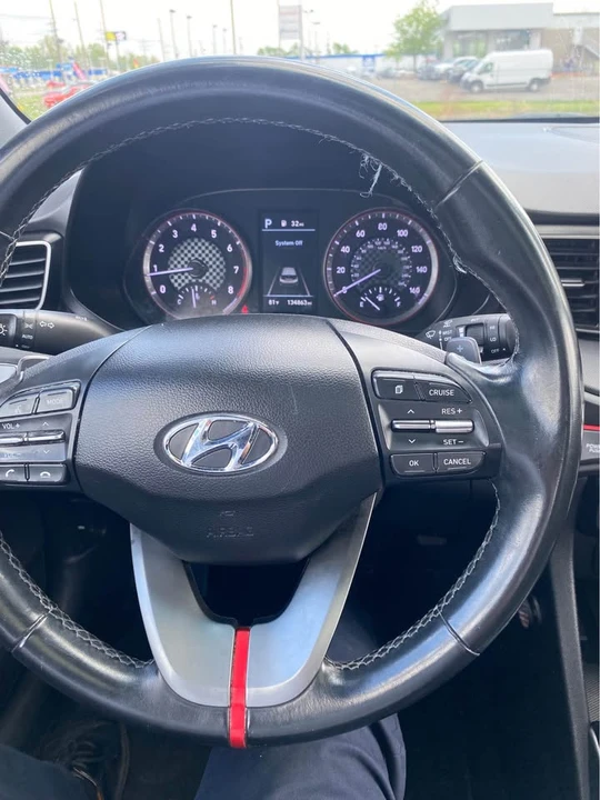 2019 Hyundai Veloster - Image 16 of 18
