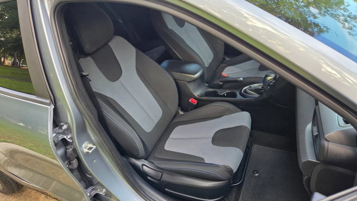 2019 Hyundai Veloster - Image 12 of 22