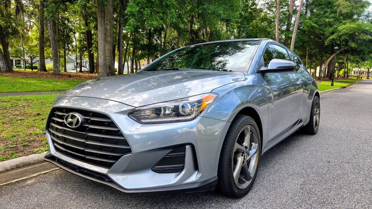 2019 Hyundai Veloster - Image 2 of 22