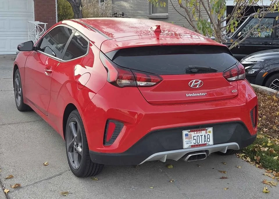 2019 Hyundai Veloster - Image 2 of 6
