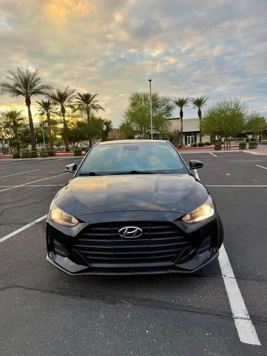 2019 Hyundai Veloster - Image 2 of 10