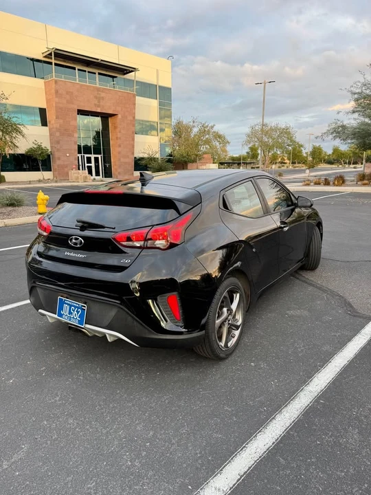 2019 Hyundai Veloster - Image 4 of 10