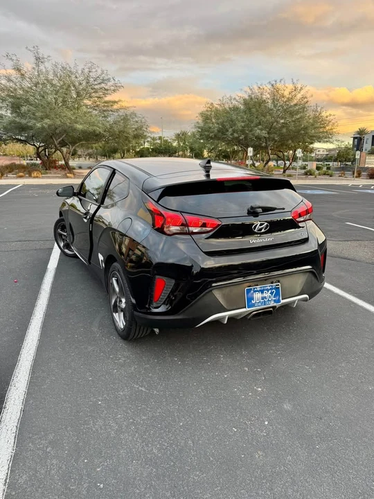 2019 Hyundai Veloster - Image 3 of 10