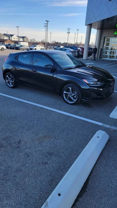 2019 Hyundai Veloster - Image 3 of 11