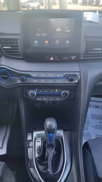2019 Hyundai Veloster - Image 9 of 11
