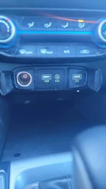 2019 Hyundai Veloster - Image 10 of 11