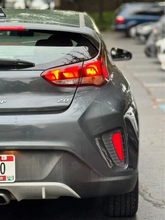 2019 Hyundai Veloster - Image 6 of 16