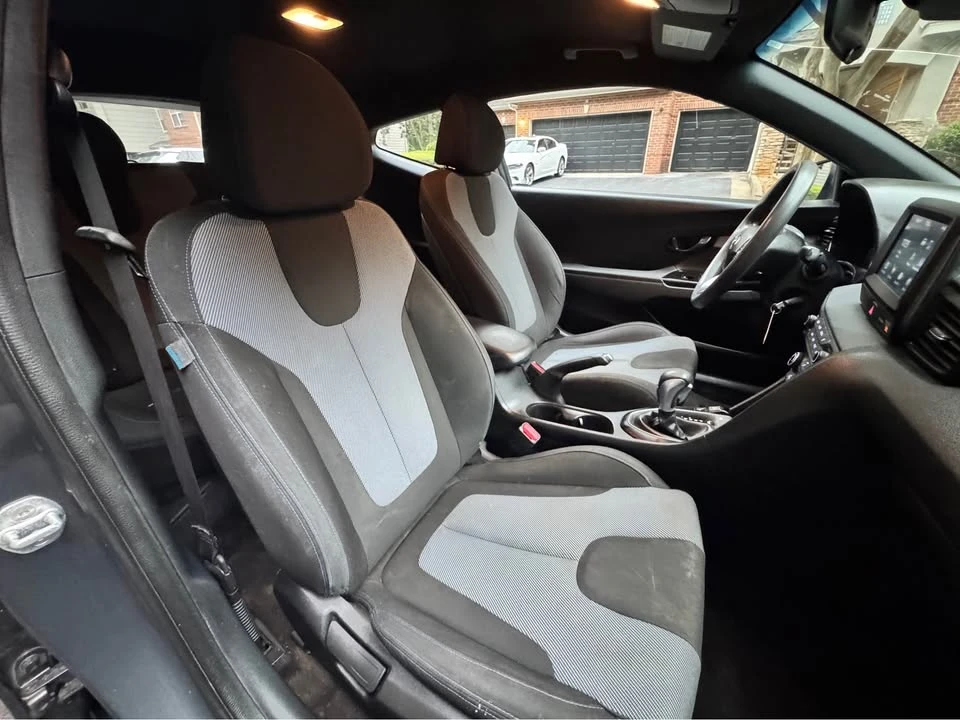 2019 Hyundai Veloster - Image 11 of 16
