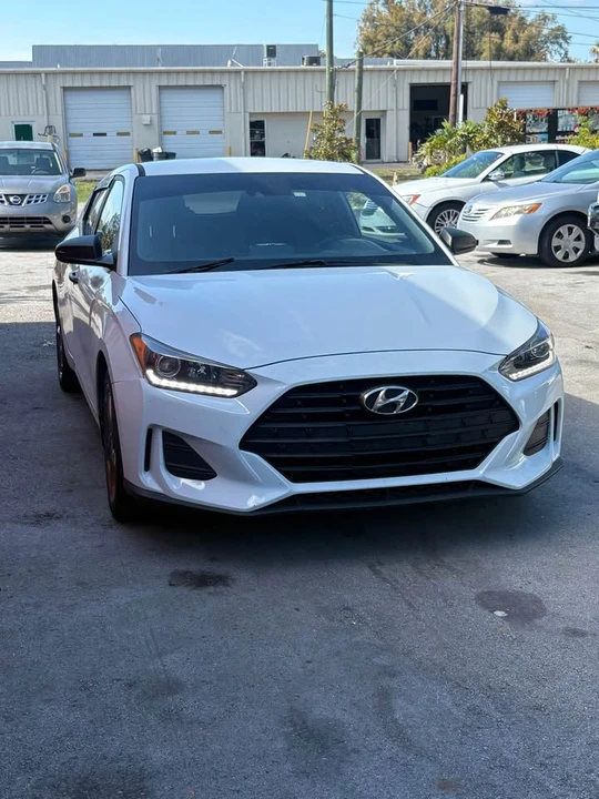 2019 Hyundai Veloster - Image 14 of 15