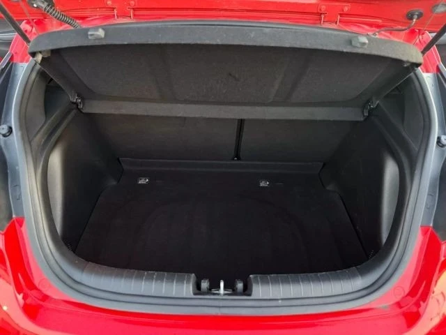 2019 Hyundai Veloster - Image 12 of 21