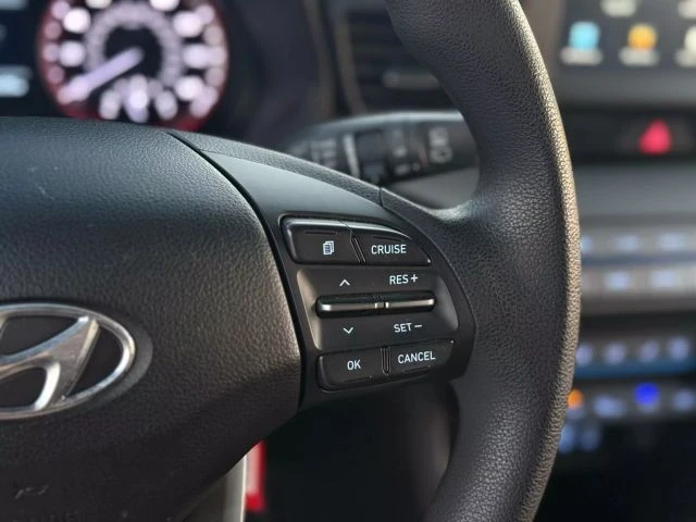 2019 Hyundai Veloster - Image 18 of 21