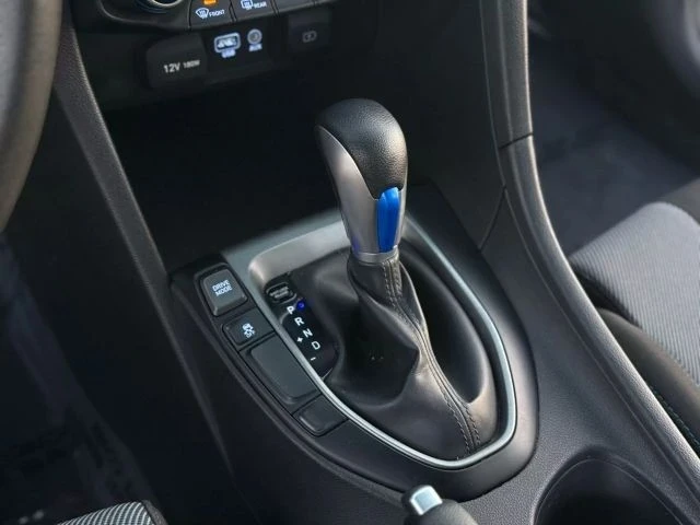 2019 Hyundai Veloster - Image 19 of 21