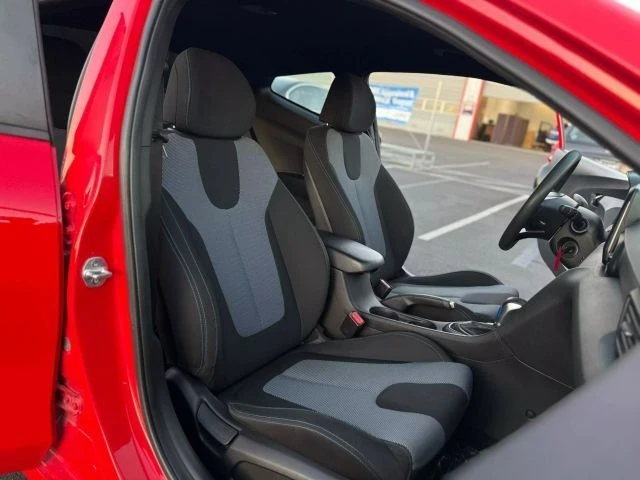 2019 Hyundai Veloster - Image 10 of 21