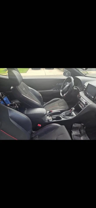 2019 Hyundai Veloster - Image 6 of 8
