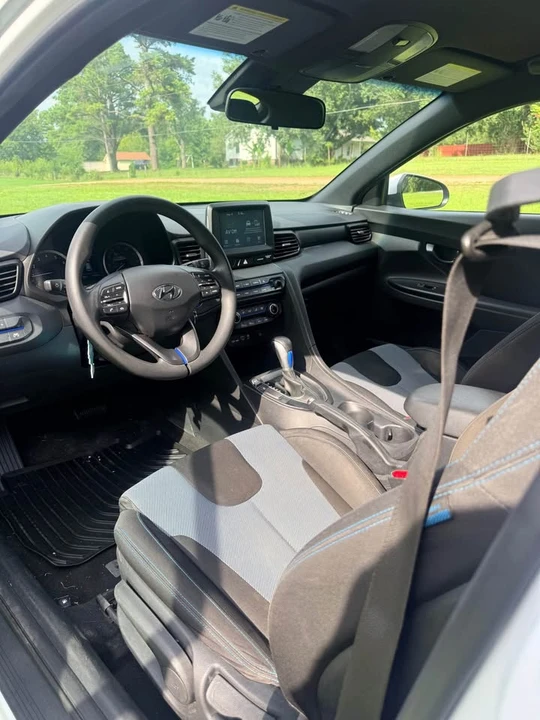 2019 Hyundai Veloster - Image 6 of 13
