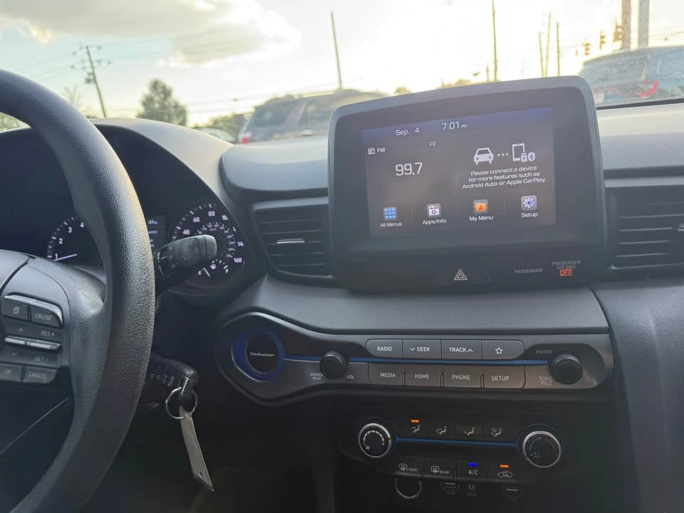 2019 Hyundai Veloster - Image 16 of 16