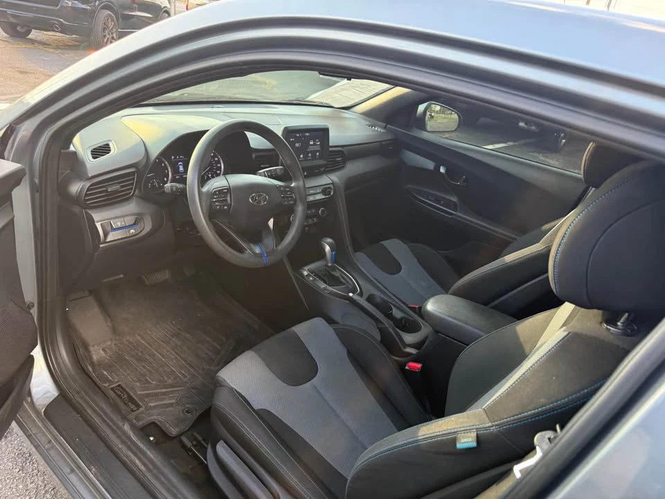 2019 Hyundai Veloster - Image 9 of 16