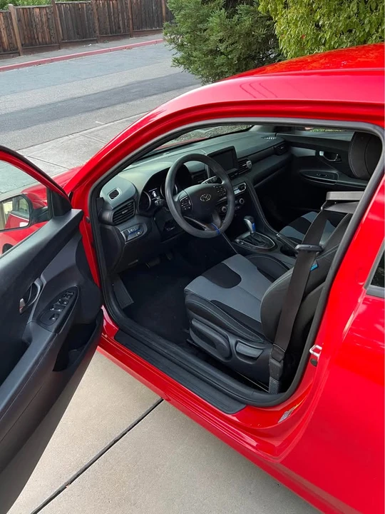 2019 Hyundai Veloster - Image 12 of 14