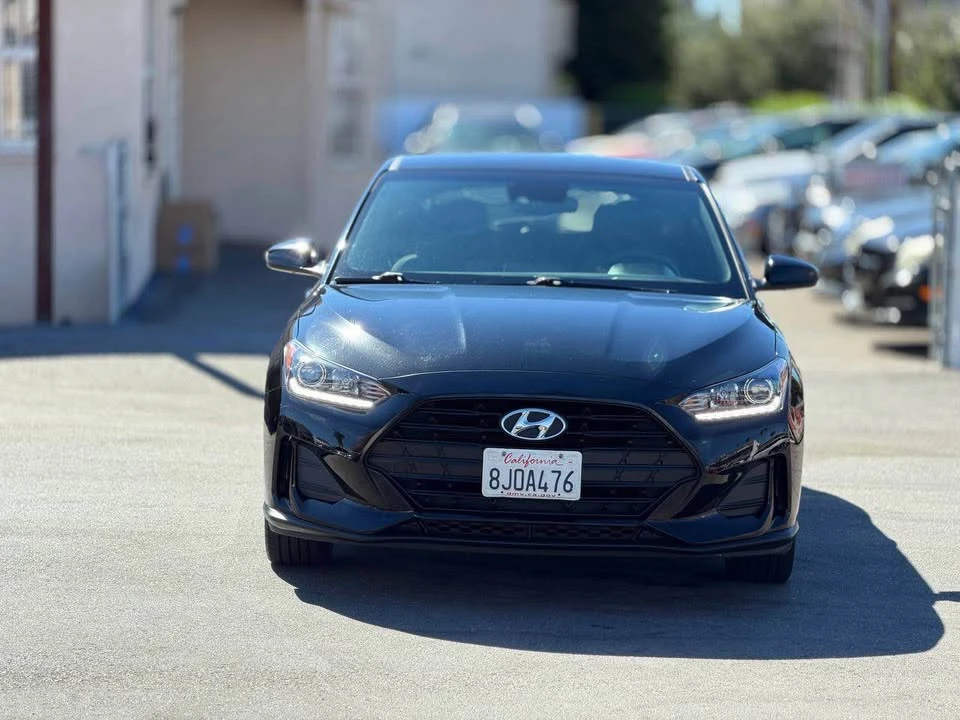 2019 Hyundai Veloster - Image 2 of 20