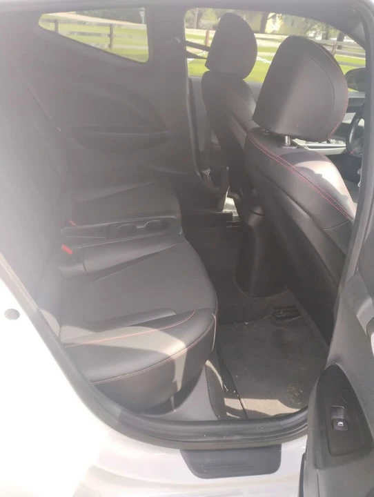 2019 Hyundai Veloster - Image 6 of 10
