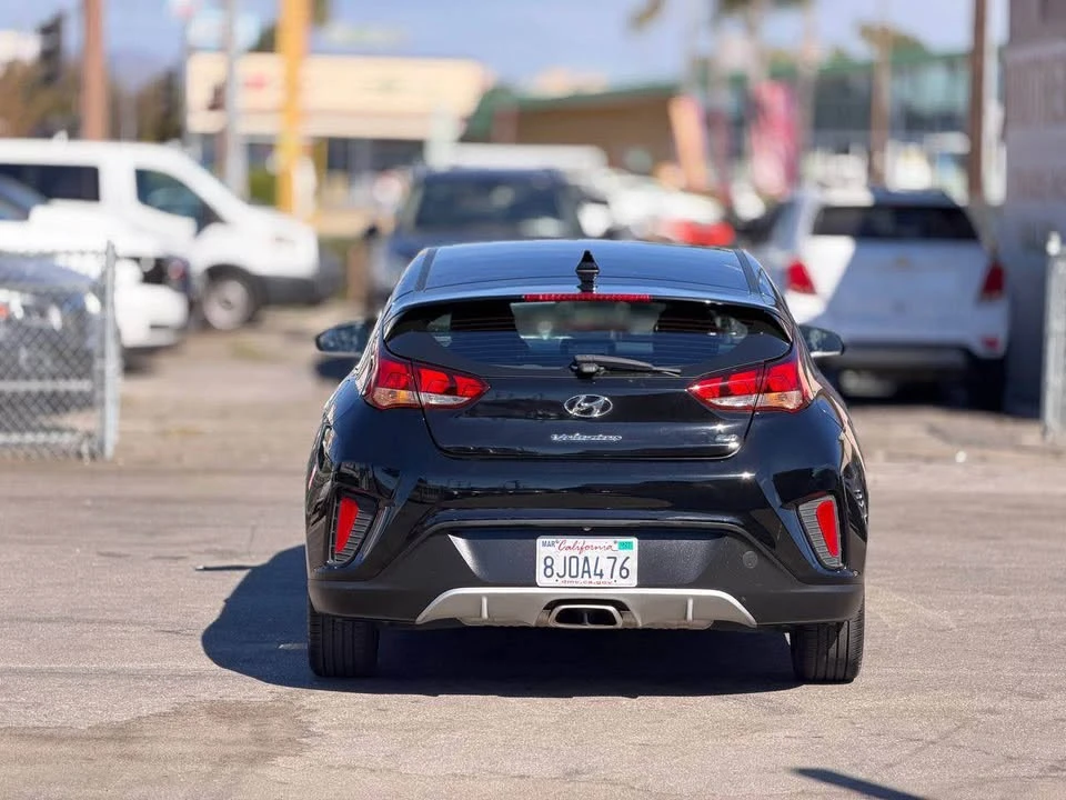 2019 Hyundai Veloster - Image 8 of 20
