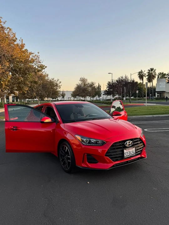 2019 Hyundai Veloster - Image 11 of 15