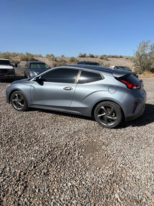 2019 Hyundai Veloster - Image 2 of 2